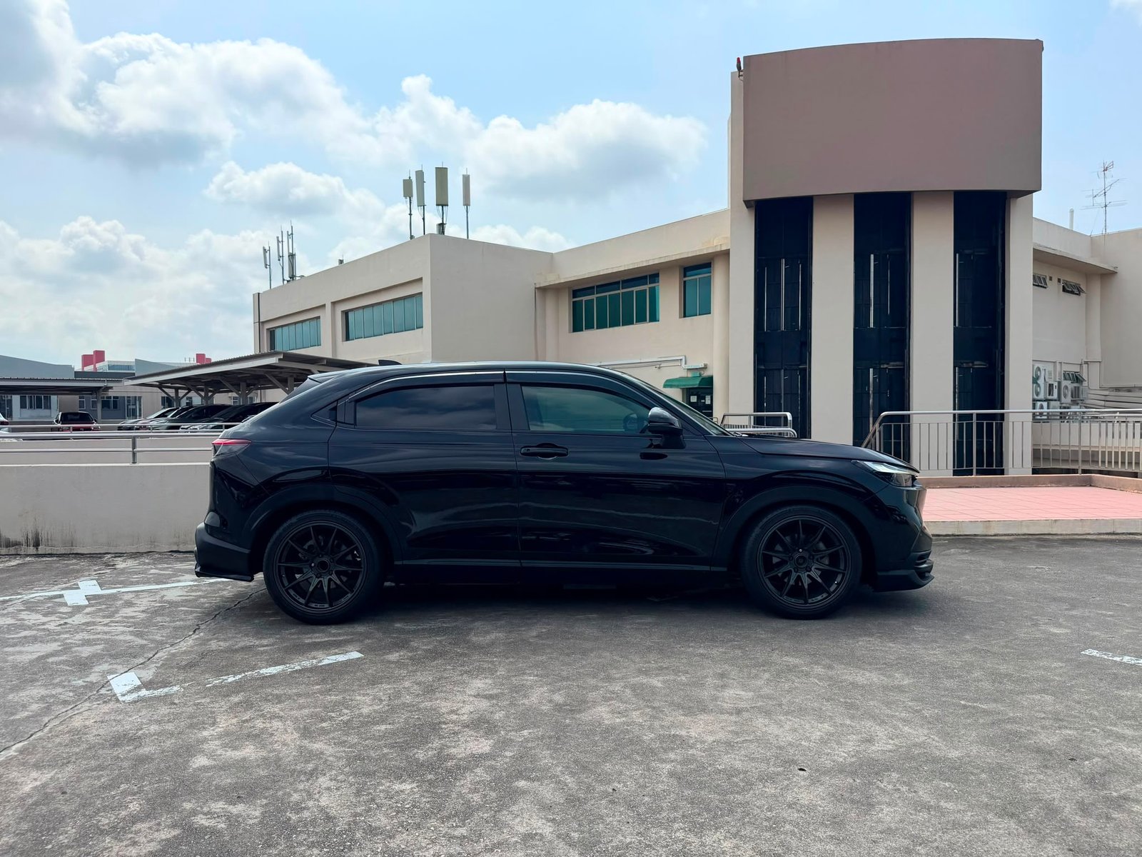 Honda Vezel 1.5G photo 4